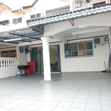 D'Rusa Homestay-3